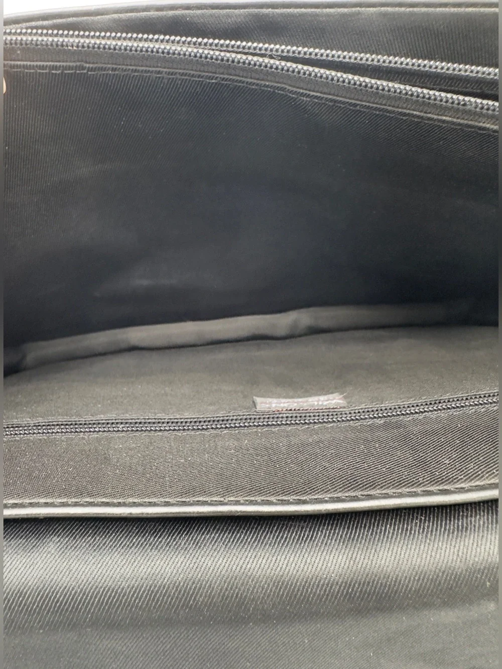 Wilsons Black Leather Crossbody Laptop Messenger Bag